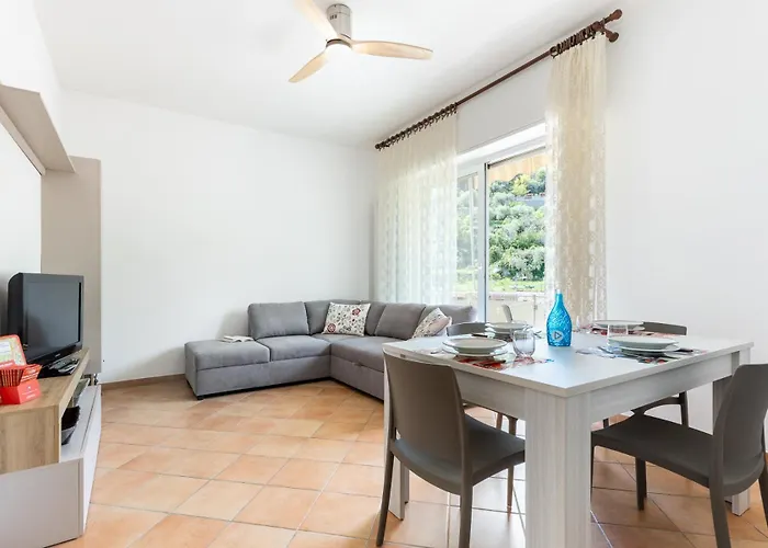 Hostdomus-casa Marais Appartement Finale Ligure